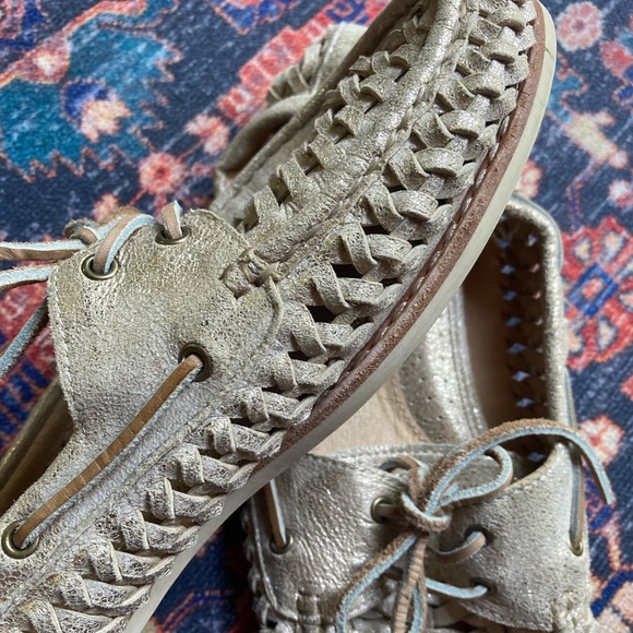 Frye Quincy Woven Metallic Boat Shoes — Wm 10 EUC/ Like new - Picture 2 of 13